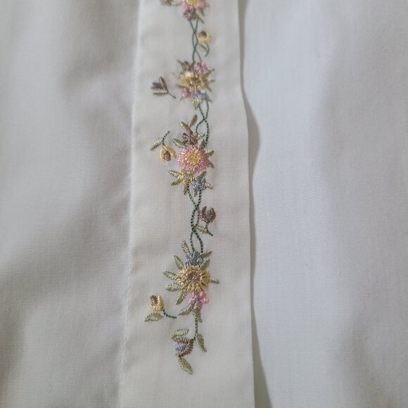 Vintage Tabi International Button Down Shirt - Pink and Rose Embroidery - Picture 4 of 7